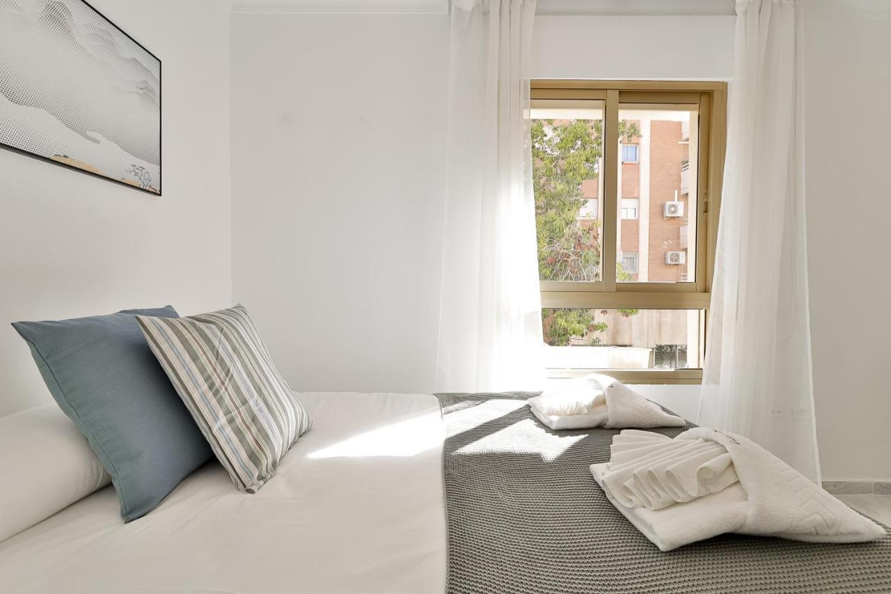 C9 Roomy Luminous 5 Bedroom In Town Appartamento